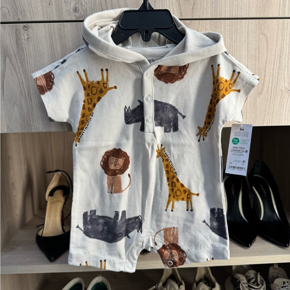 Carter's Cream Baby Romper, size 3 months. NWT